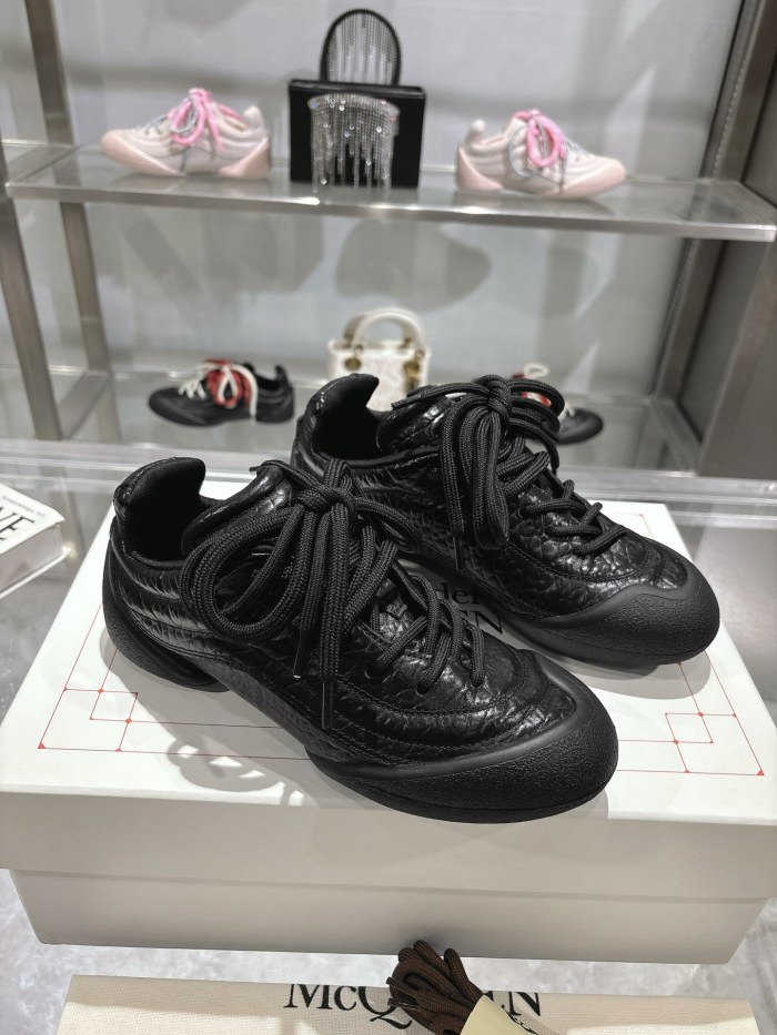 Alexander McQueen Women Shoes 1：1 quality-1060