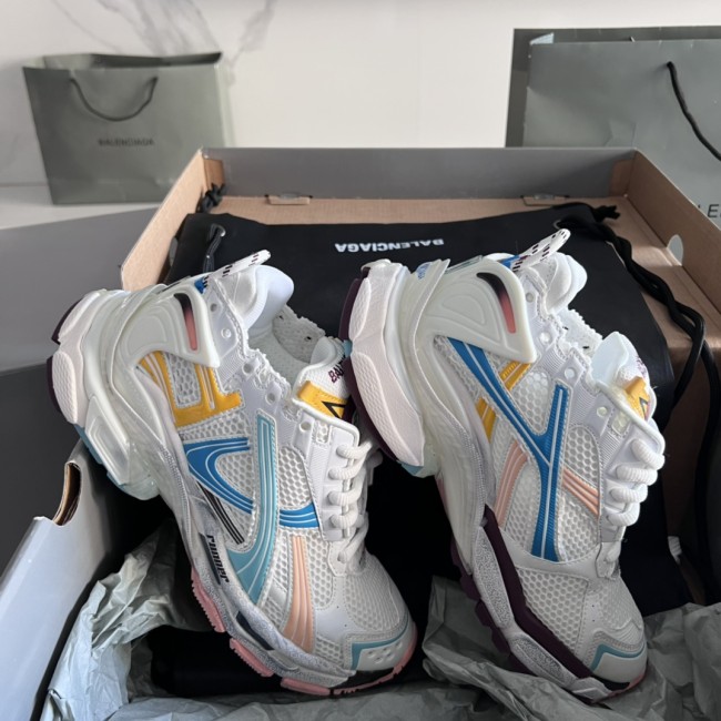 B 17FW Tripe-S High End Sneaker-587