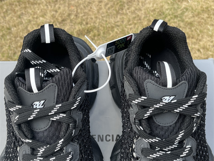 B 17FW Tripe-S High End Sneaker-604