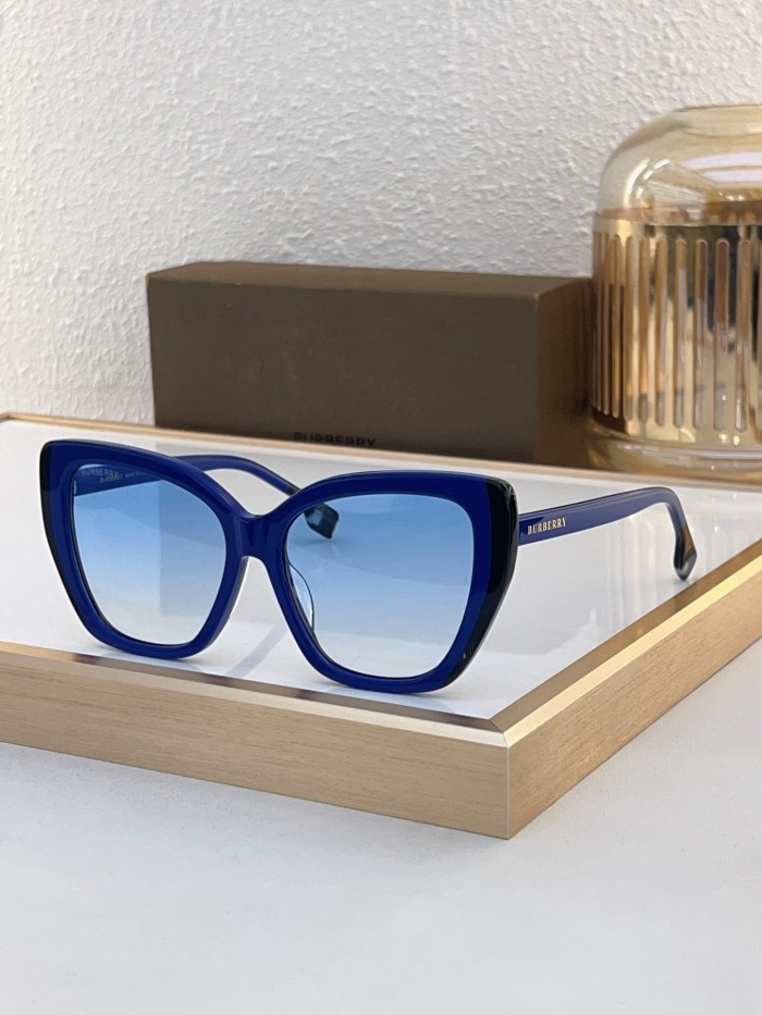 Burberry Sunglasses AAAA-2892