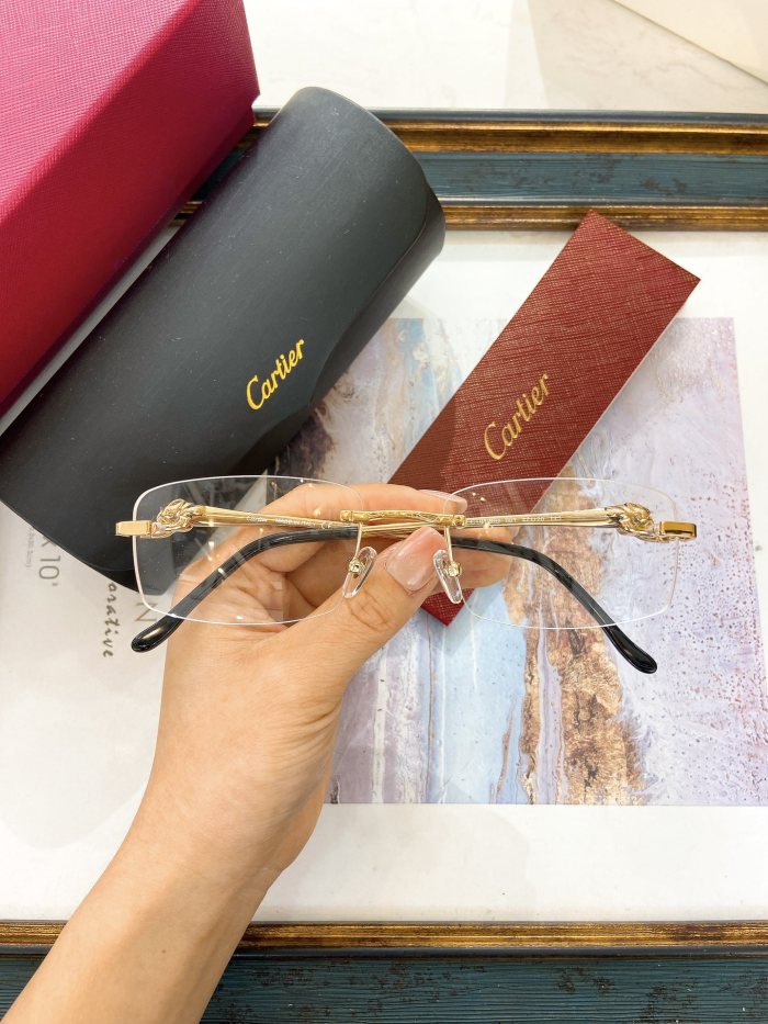 Cartier Sunglasses AAAA-8076