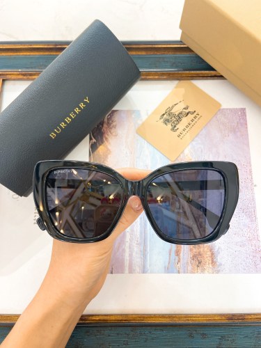 Burberry Sunglasses AAAA-2926