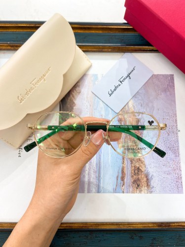 Ferragamo Sunglasses AAAA-930