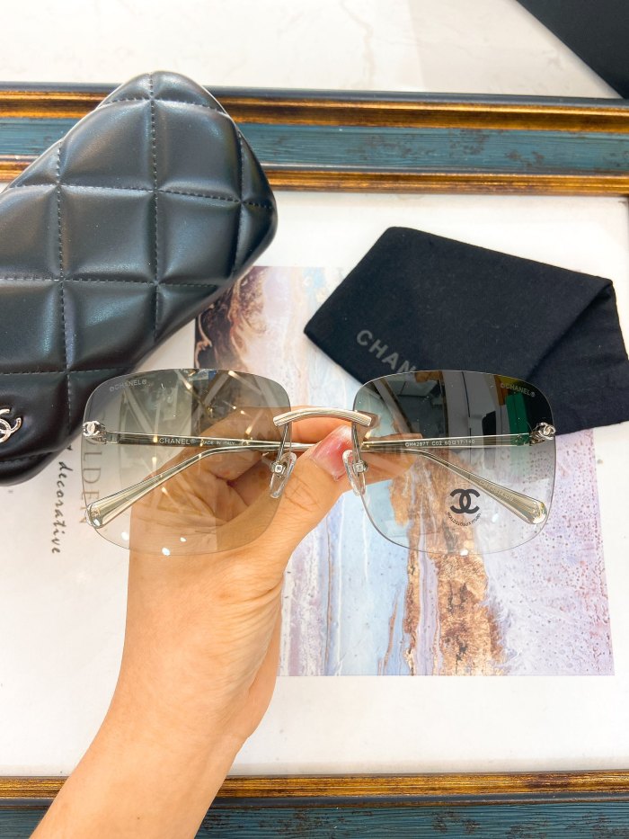 CHNL Sunglasses AAAA-4731