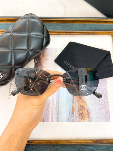 CHNL Sunglasses AAAA-4725