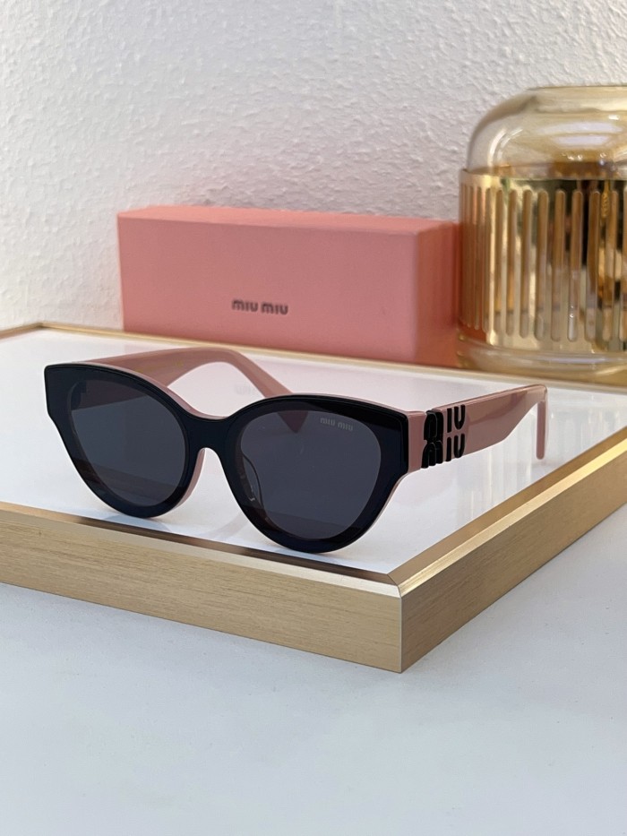 Miu Miu Sunglasses AAAA-1536