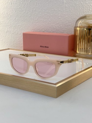Miu Miu Sunglasses AAAA-1521