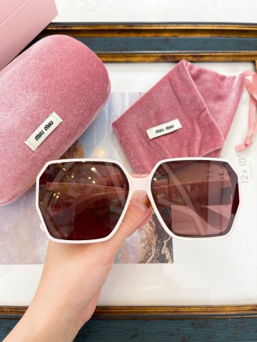 Miu Miu Sunglasses AAAA-1583