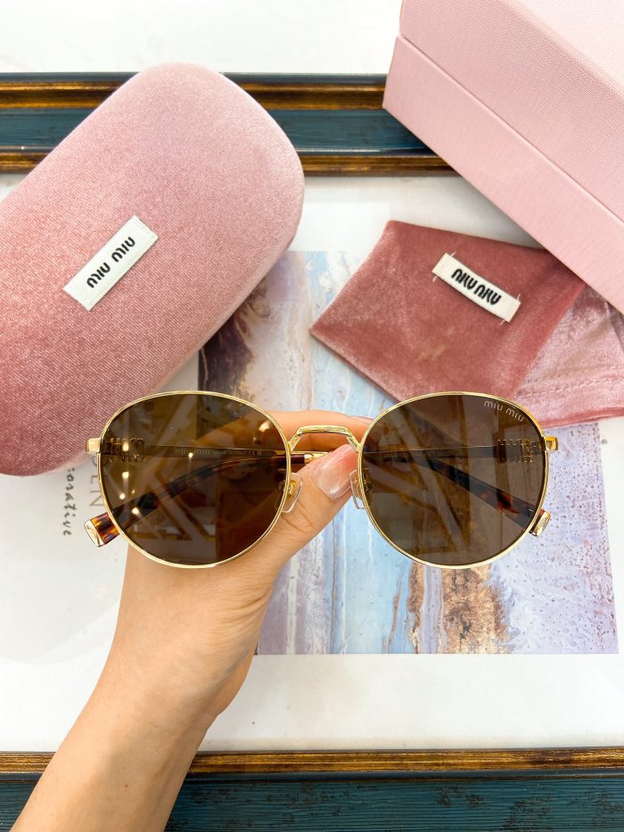 Miu Miu Sunglasses AAAA-1616