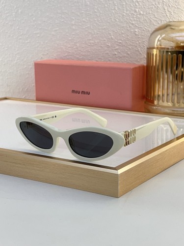 Miu Miu Sunglasses AAAA-1570