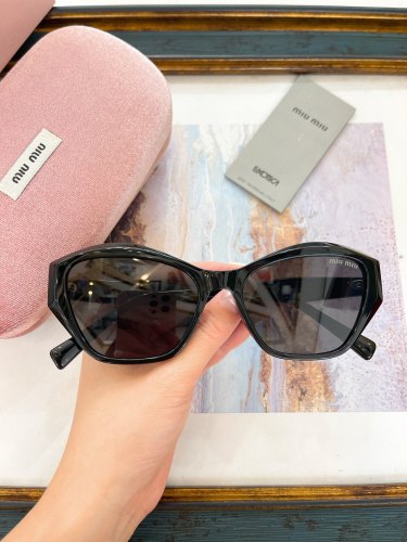 Miu Miu Sunglasses AAAA-1580