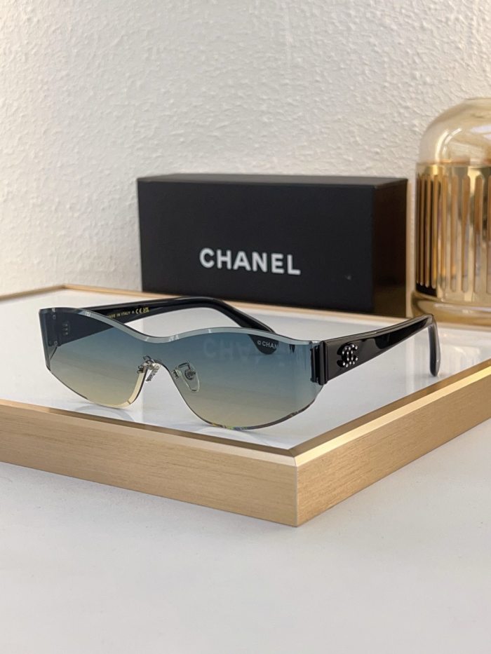 CHNL Sunglasses AAAA-4942