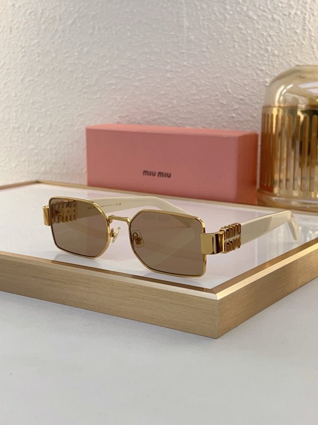 Miu Miu Sunglasses AAAA-1644