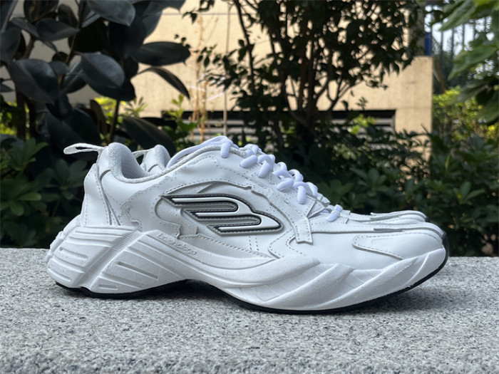 B 17FW Tripe-S High End Sneaker-605