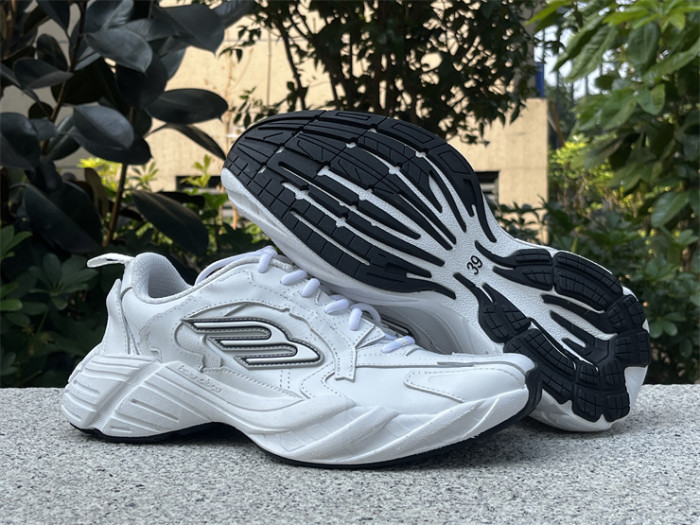 B 17FW Tripe-S High End Sneaker-605