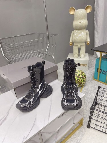 B 17FW Tripe-S High End Sneaker-619