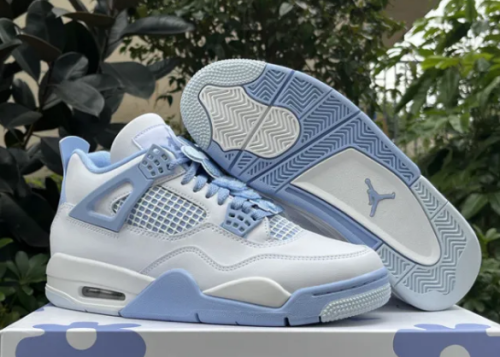 Authentic Air Jordan 4“ALUMINUM” Women size