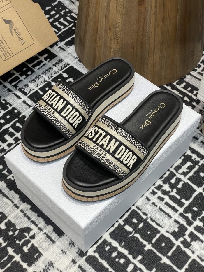 Dior women slippers 1：1 quality-407