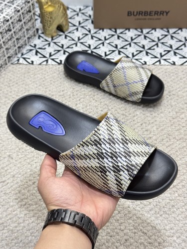 Burberry men slippers AAA-077