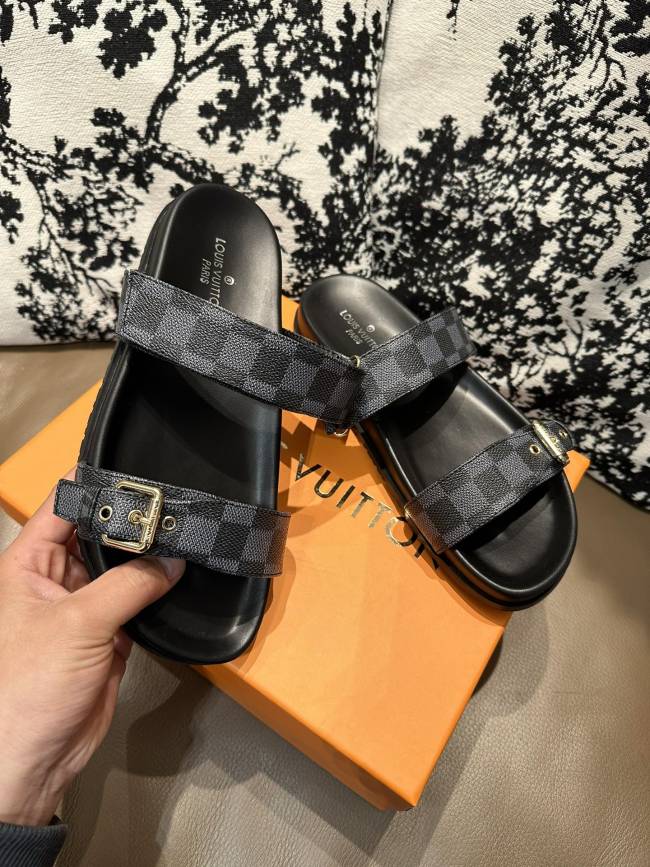 LV Sandals 1：1 Quality-977