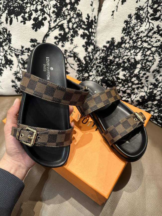 LV Sandals 1：1 Quality-979