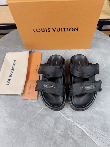 LV women Sandals 1：1 Quality-931