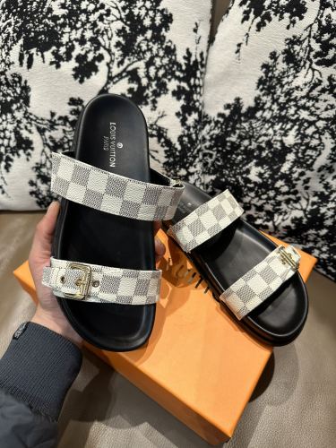 LV women Sandals 1：1 Quality-933