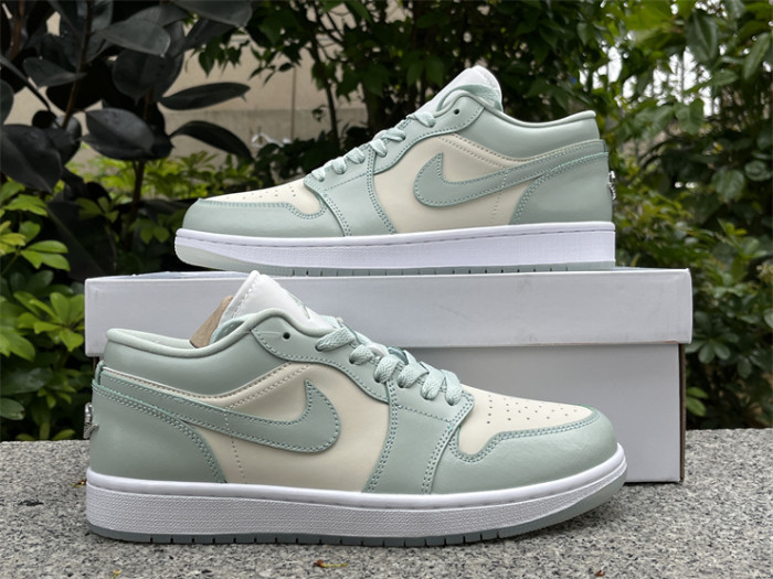 Authentic Air jordan 1 Low SE “Seafoam”