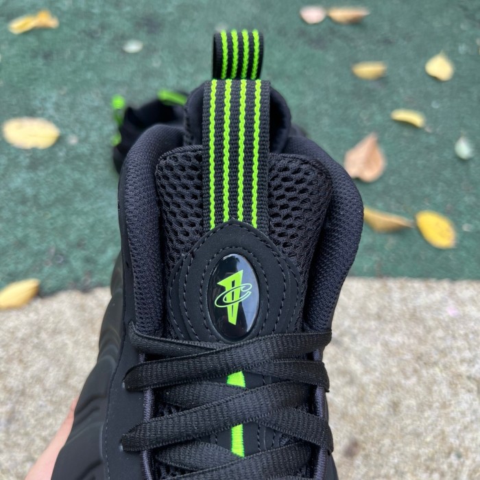 Authentic Nike Air Foamposite One “Black Volt”