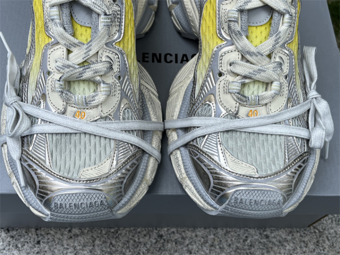 B 17FW Tripe-S High End Sneaker-643