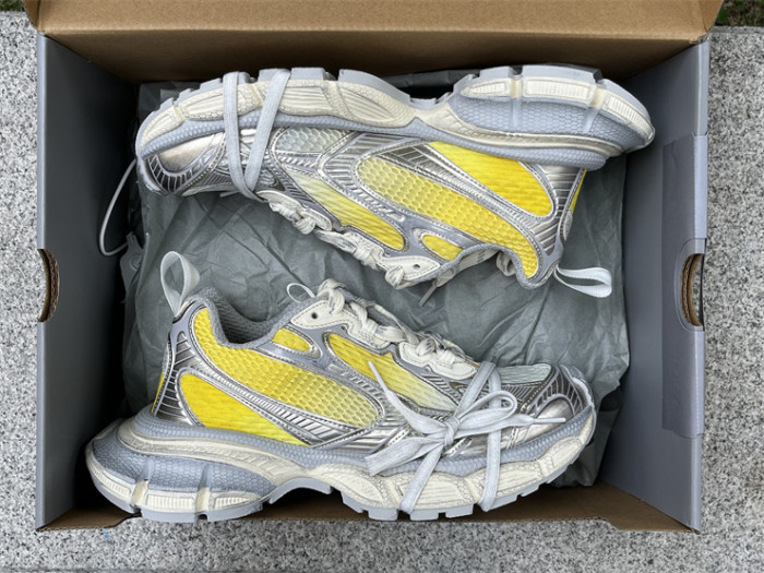 B 17FW Tripe-S High End Sneaker-643