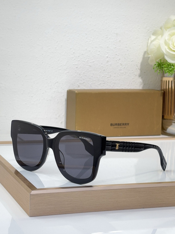 Burberry Sunglasses AAAA-3057