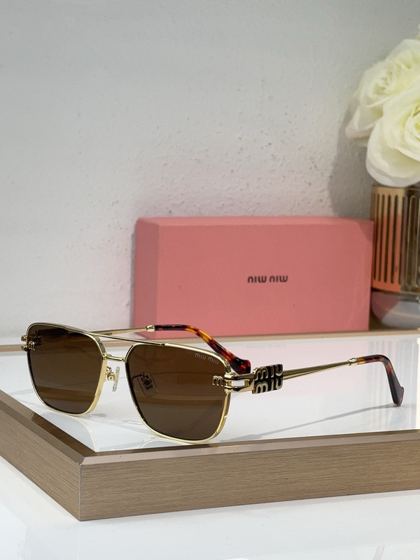 Miu Miu Sunglasses AAAA-1802