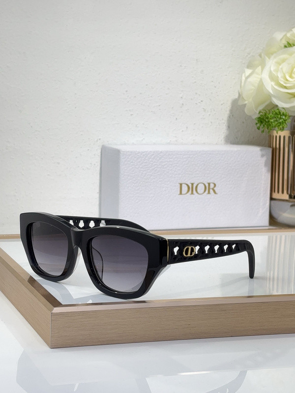 Dior Sunglasses AAAA-3549