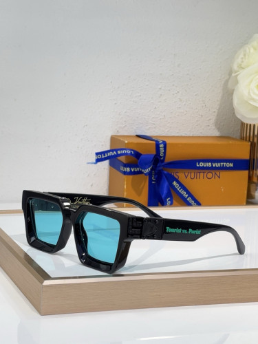 LV Sunglasses AAAA-5602