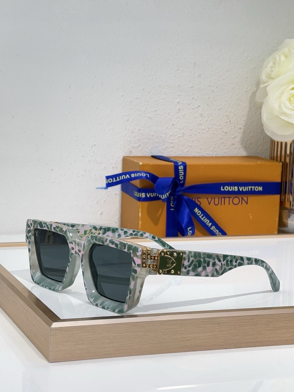 LV Sunglasses AAAA-5583