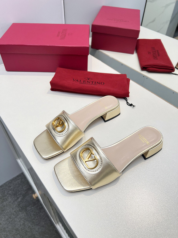 VT women slippers AAA-279