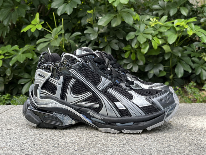 B 17FW Tripe-S High End Sneaker-646