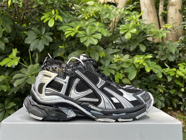 B 17FW Tripe-S High End Sneaker-646