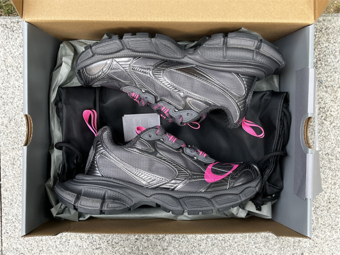 B 17FW Tripe-S High End Sneaker-650