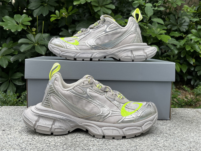 B 17FW Tripe-S High End Sneaker-649