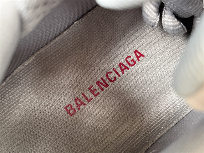 B 17FW Tripe-S High End Sneaker-651