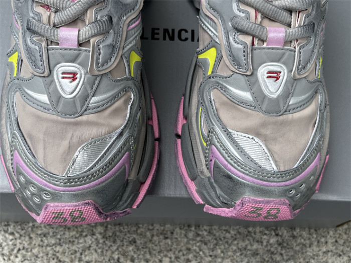 B 17FW Tripe-S High End Sneaker-651