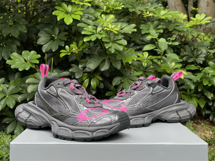 B 17FW Tripe-S High End Sneaker-650