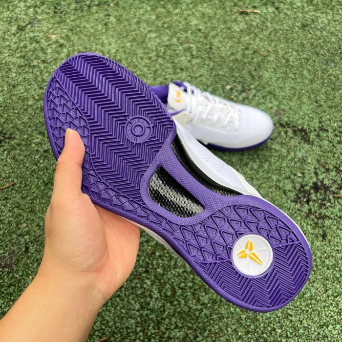 Authentic  Nike Kobe 8 Protro White Court Purple