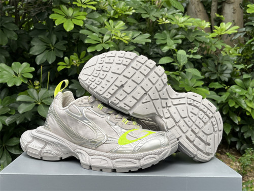 B 17FW Tripe-S High End Sneaker-649