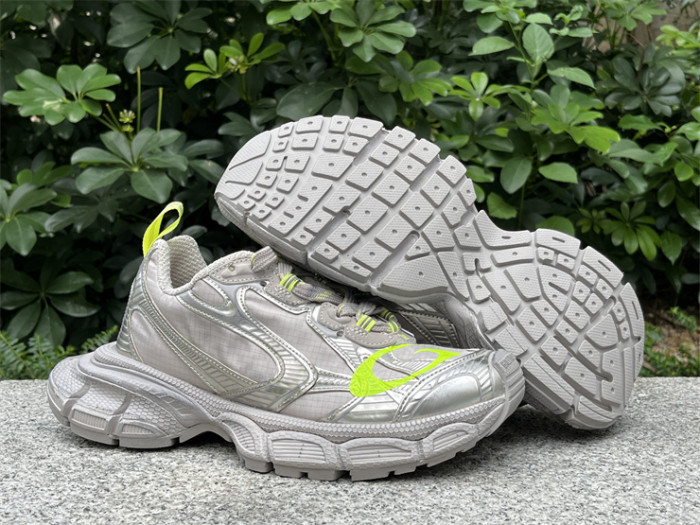 B 17FW Tripe-S High End Sneaker-649