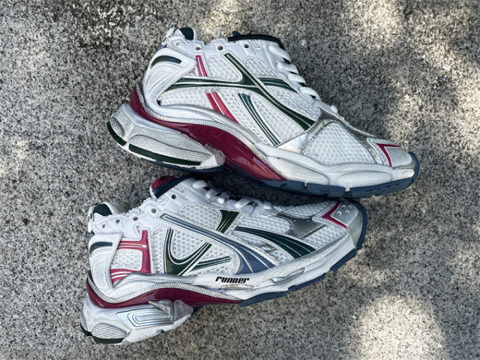 B 17FW Tripe-S High End Sneaker-652