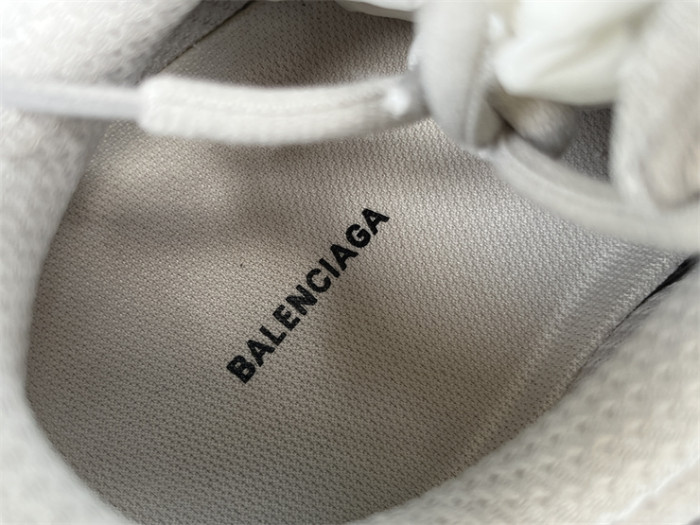 B 17FW Tripe-S High End Sneaker-653