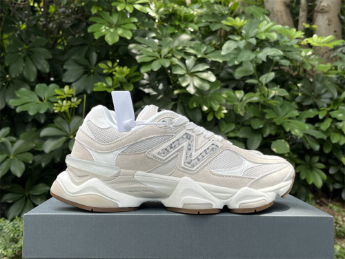 B 17FW Tripe-S High End Sneaker-654